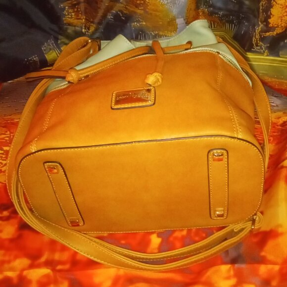 SIMPLY NOELLE GREEN AND BROWN DRAWSTRING DUFFEL SHOULDER HANDBAG - Picture 10 of 10